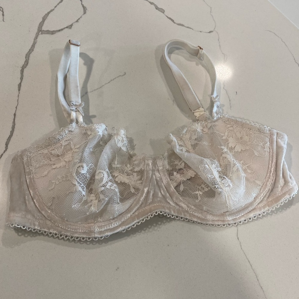 VS Dream Angels push up without padding bra